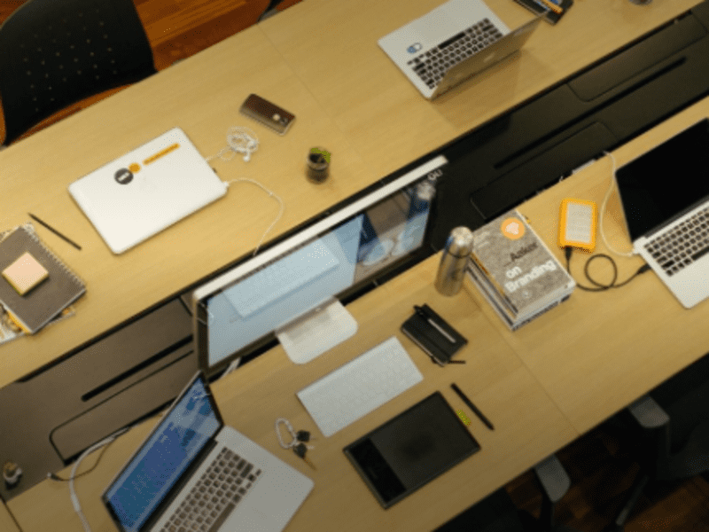 coworking curitibano Nex casa de pedra